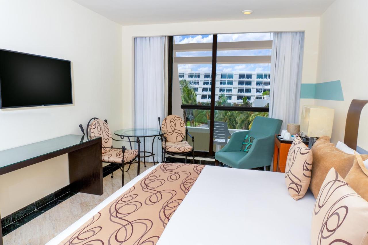 Oh! Cancun On The Beach By Oasis Exteriör bild